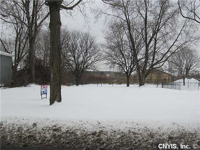 1st image of 209 W 2nd St