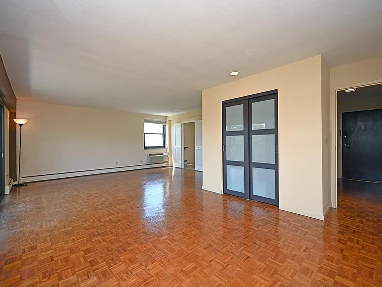 1815 William Howard Taft Rd #705 — Photo 9