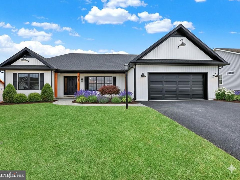 1st image of 13 Rolling Meadow Rd