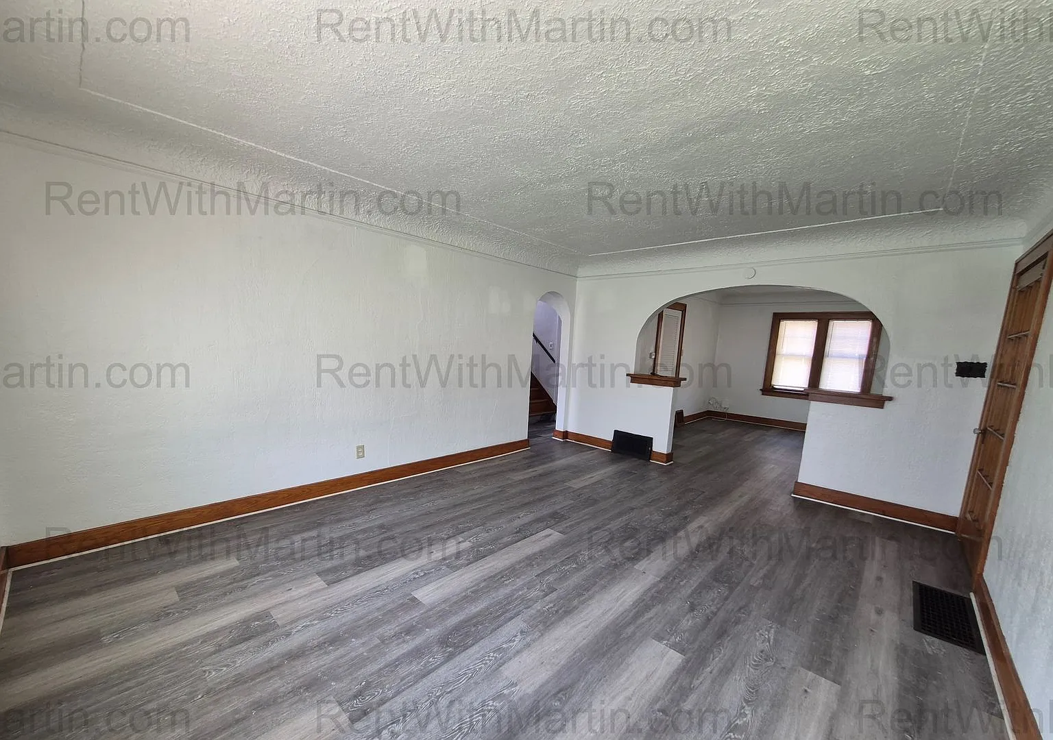For Rent- 137 Hope St *Pets Ok* $Move In Promo$ — Photo 4