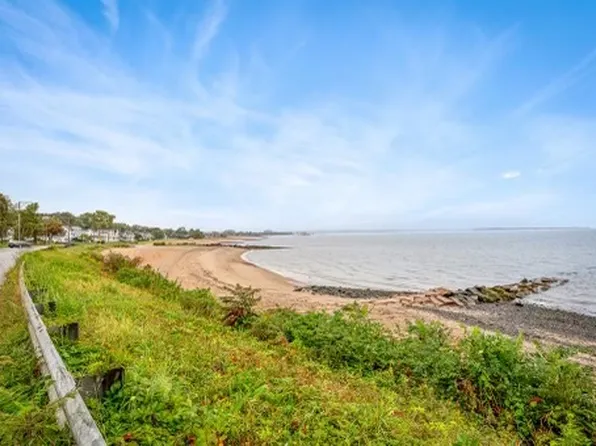 422 Ocean Ave #1, West Haven, CT 06516