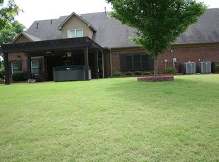 1323 Stone Gate Dr, Hernando, MS 38632