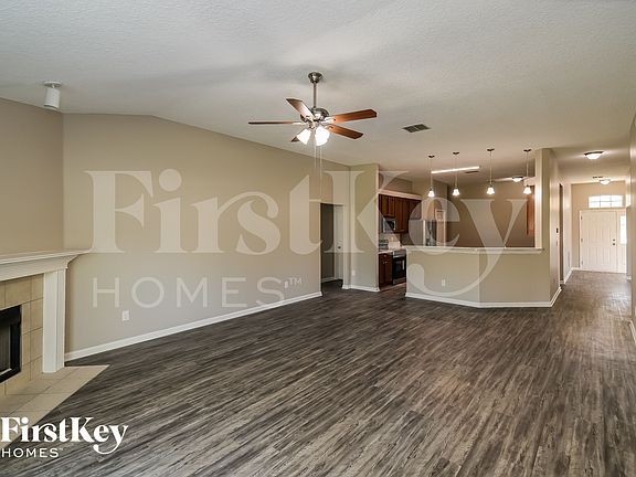 5th image of 182 Greenfield Dr