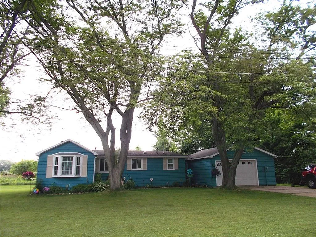 1512 Silver Ln photo 1