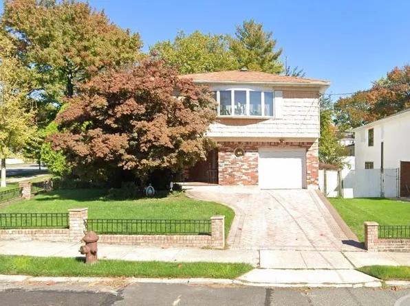 7 Furman St, Staten Island, NY 10312