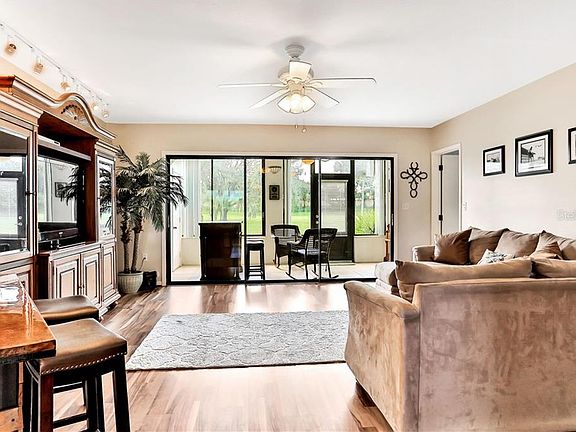 3rd image of 1104 Country Club Dr #1104