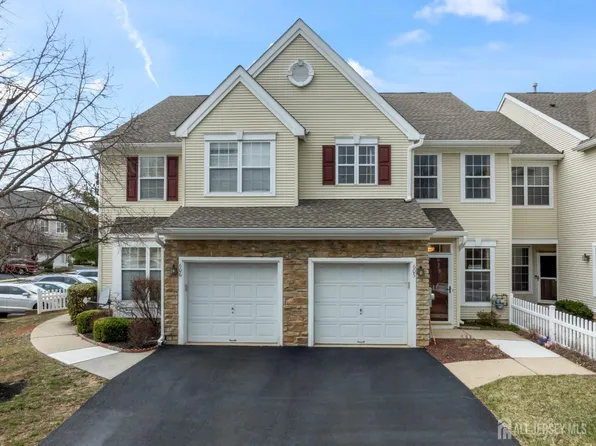 605 Dahlia Cir, Dayton, NJ 08810