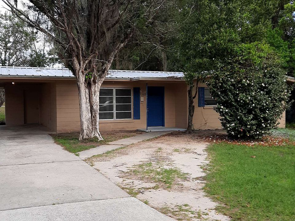1st image of 427 SE Waldron Ter
