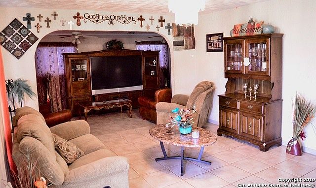2nd image of 223 Jamaica Dr