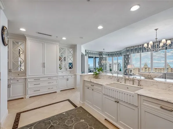8787 Bay Colony DR #1803, NAPLES, FL 34108