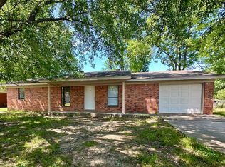 2107 E 15th St, Russellville, AR 72802