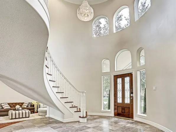 7519 Dawn Mist Ct, Sugar Land, TX 77479