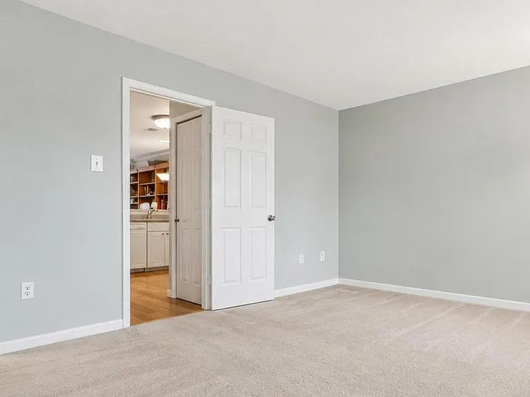 3569 Plumtree Dr #6 — Photo 9