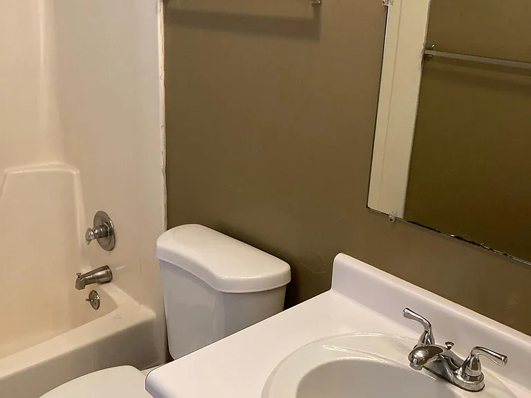 7004 Buddy J Ln #7004 — Photo 12