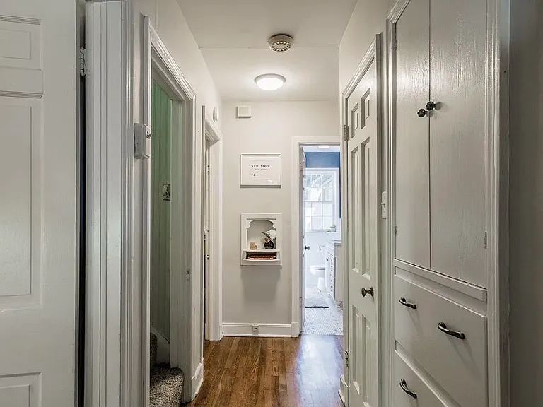 412 Haynes St — Photo 4