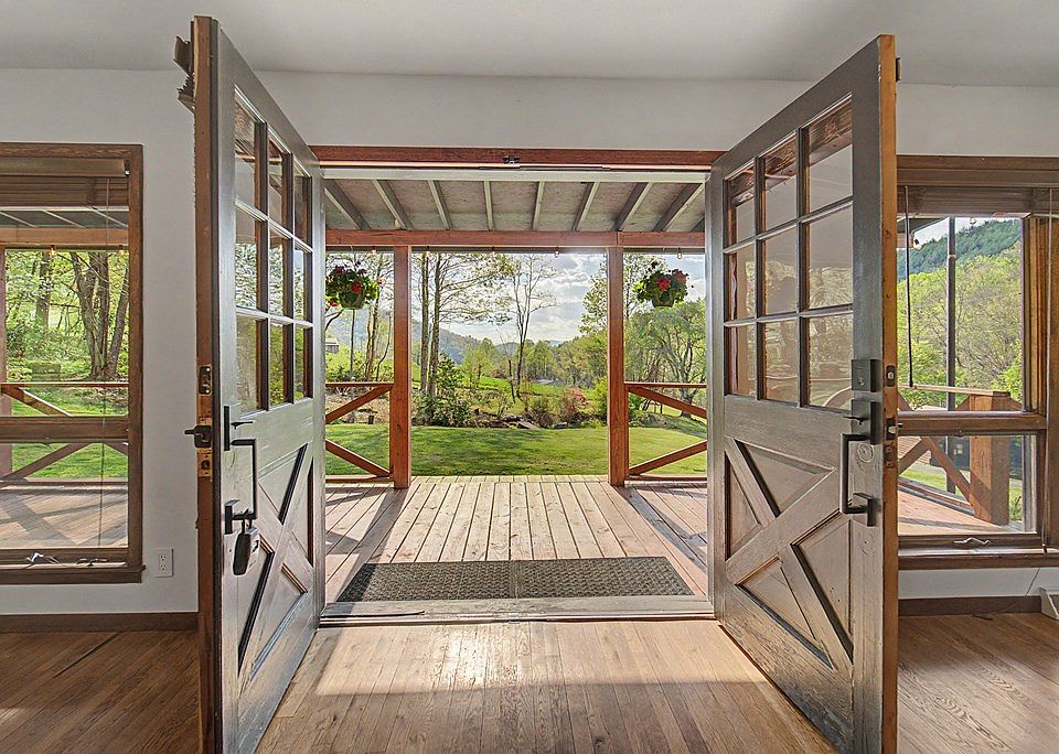 17th image of 3956 Franks Creek Rd