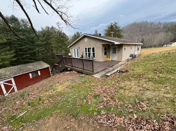 291 Lickwater Rd, Arnett, WV 25007