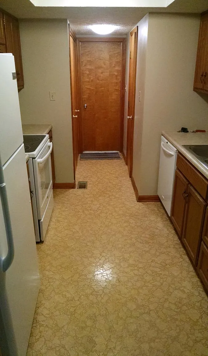 2 bed, 1.5 bath, 1188 sqft, $1,375 — Photo 2