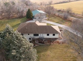 2284 Dillons Furrow Rd NE, Solon, IA 52333