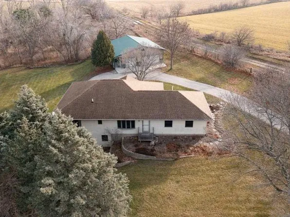 2284 Dillons Furrow Rd NE, Solon, IA 52333