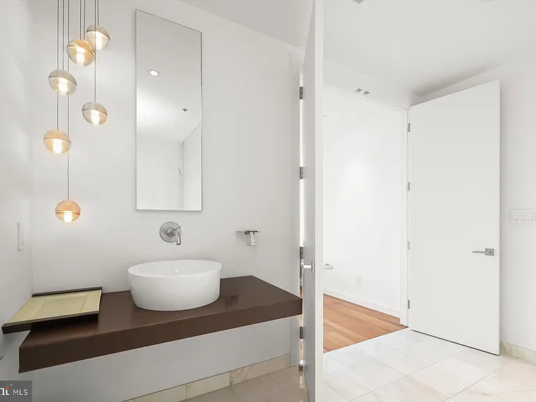 100 Harborview Dr #1901 — Photo 34