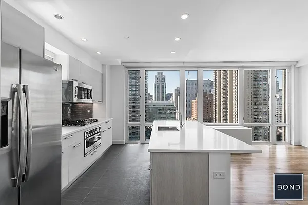 Rented by Bond New York | media 24