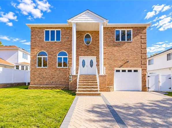 615 Page Ave, Staten Island, NY 10307