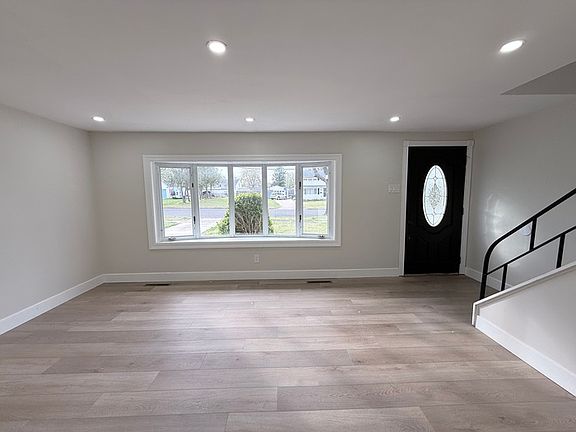 4th image of 315 Park Ave
