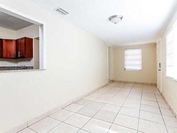5th image of 1615 NE 181st St