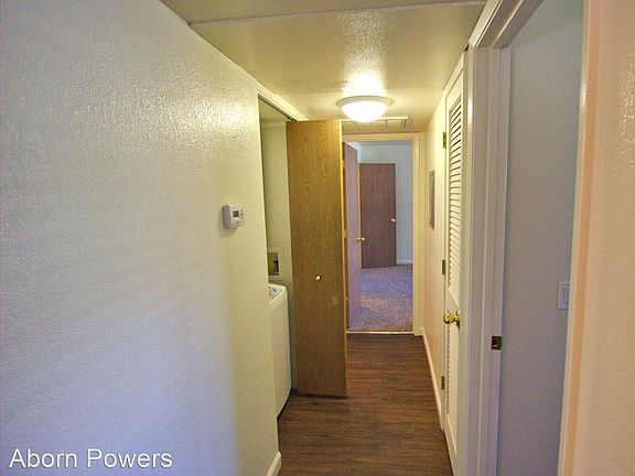 5th image of 2529 Greenwood Ln APT 9