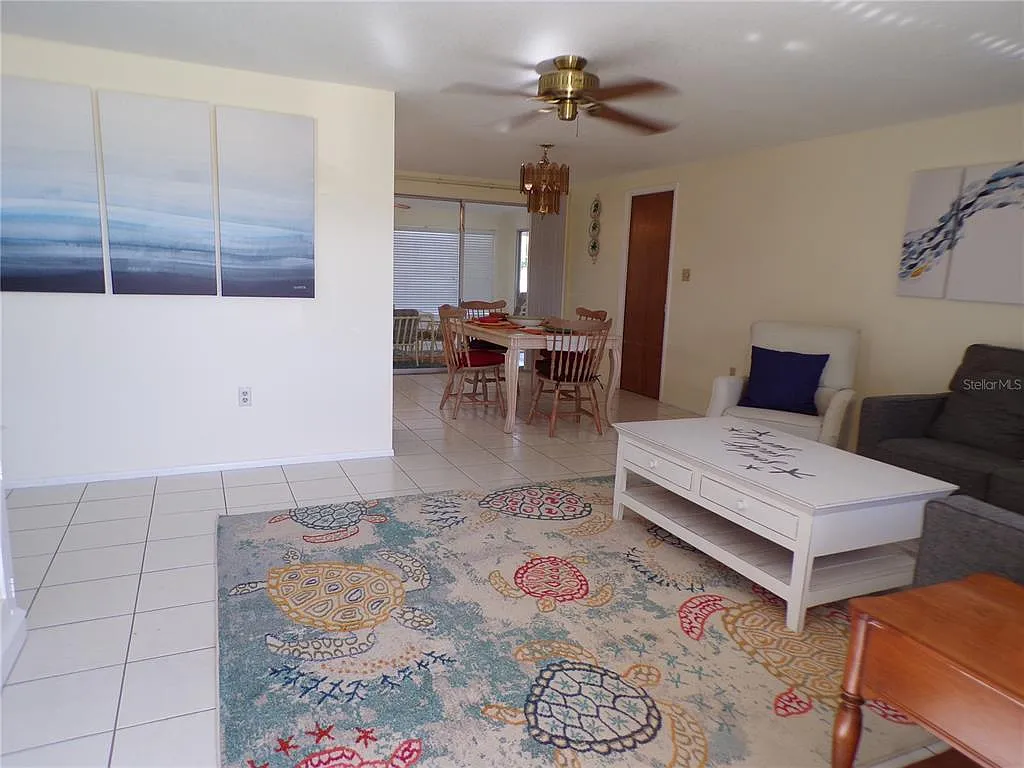 2 bed, 2.0 bath, 1156 sqft, $1,600 — Photo 4