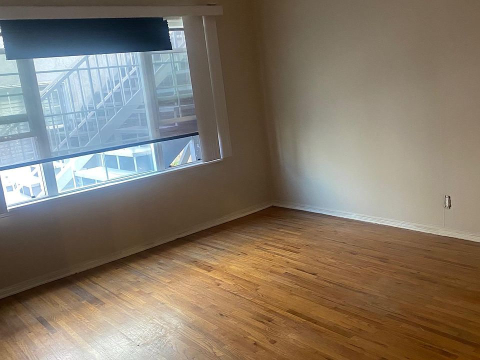 1st image of 903 21st St