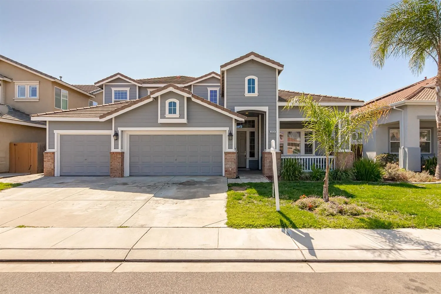 2824 Buckskin Way photo 1