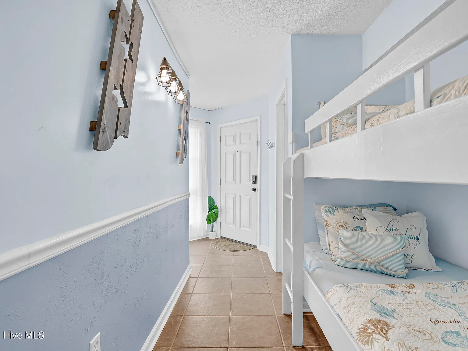 1 bed, 2.0 bath, $1,800 — Photo 4
