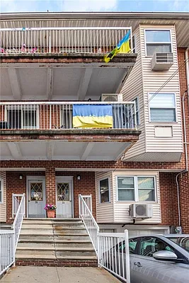 Sold by Remax Edge | media 33