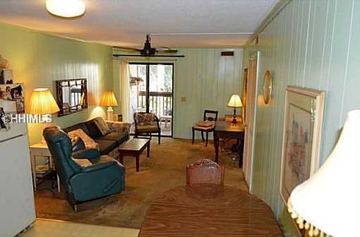 Spacious Living Dining Room