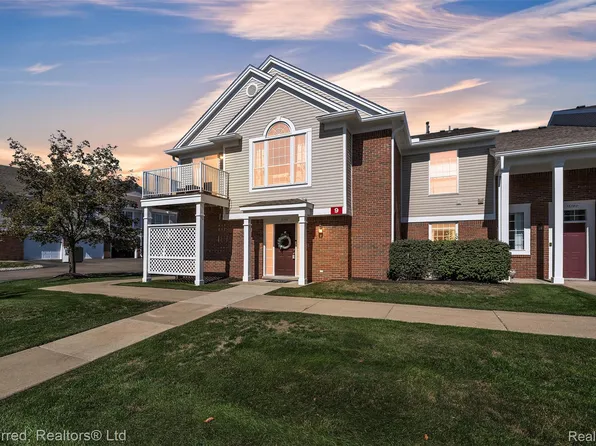 16776 Dover Dr, Northville, MI 48168