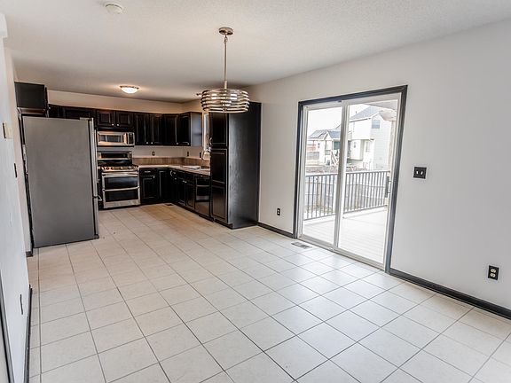 5th image of 2301 S Stoneybrook St