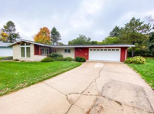 1927 Lincoln Ln, Brookings, SD 57006