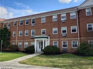 13793 Cedar Rd APT 305B, South Euclid, OH 44118