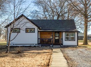 608 N Madison St, Spring Hill, KS 66083