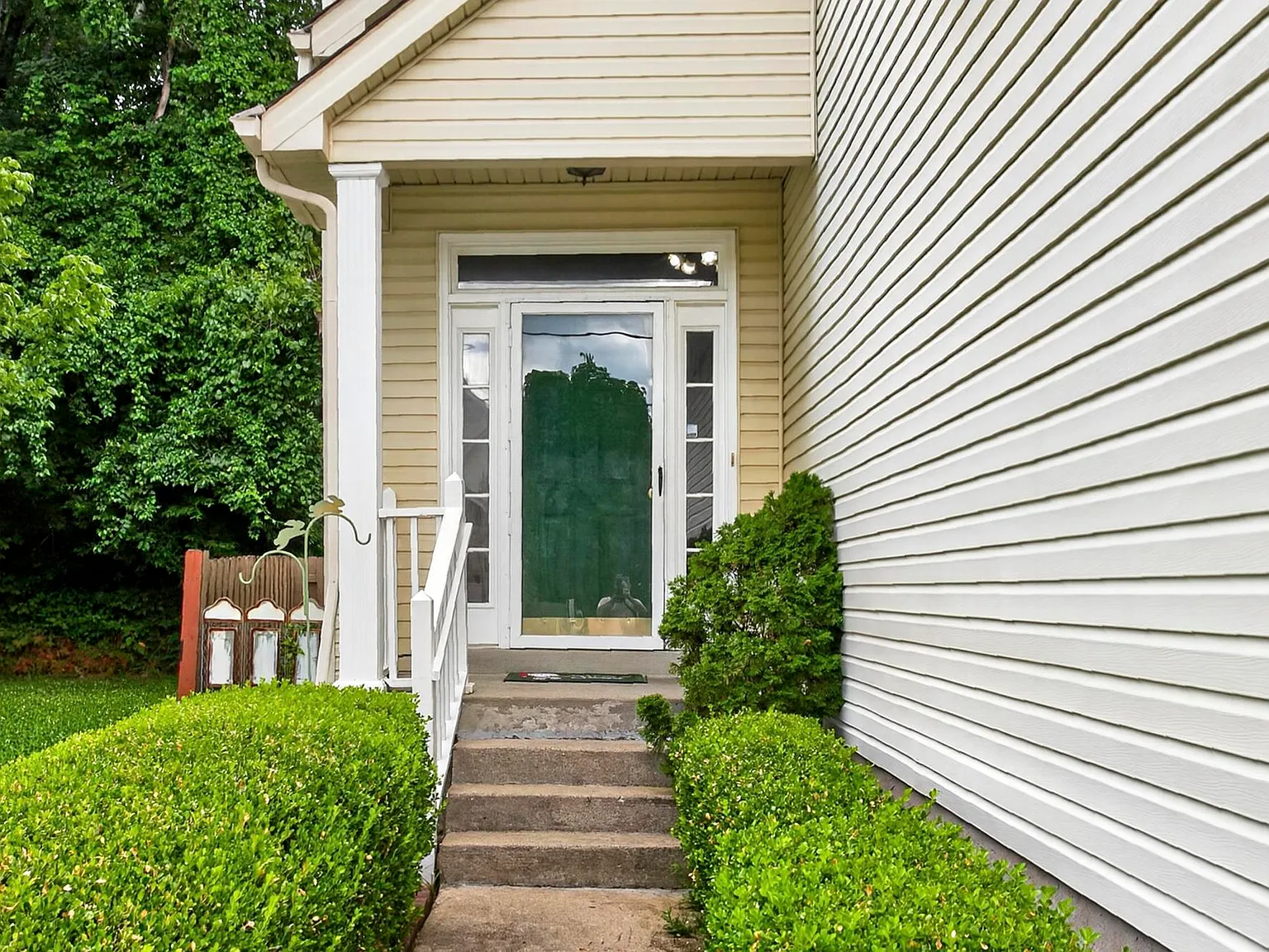 3 bed, 1432 sqft, $2,100 — Photo 3