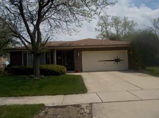 18029 Cherrywood Ln, Homewood, IL 60430