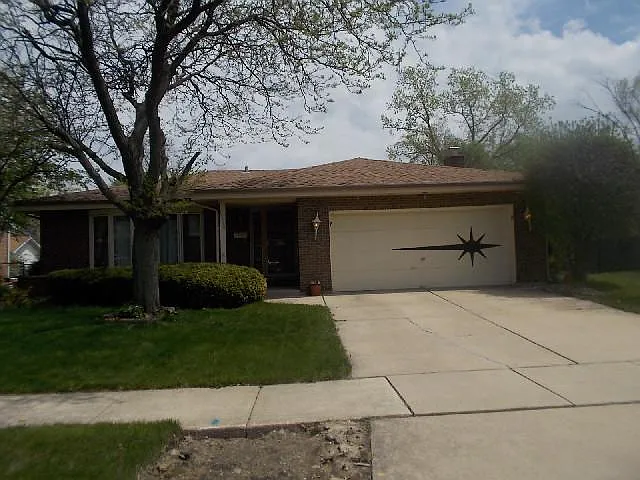 18029 Cherrywood Ln photo 1
