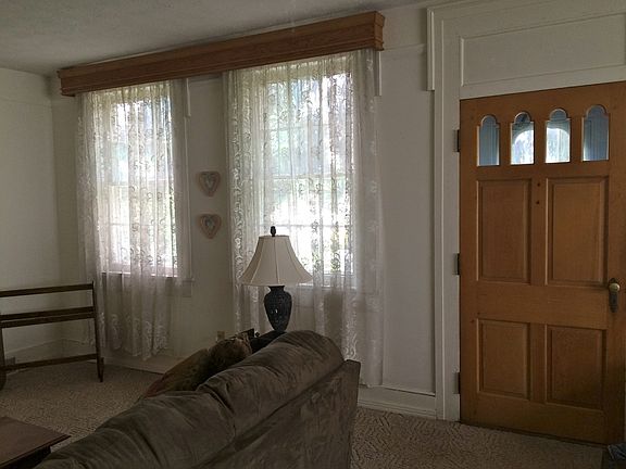 5th image of 706 N Broadway St