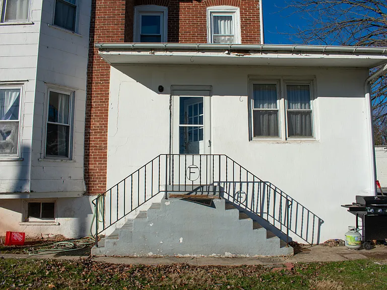 605 Bridge St — Photo 11