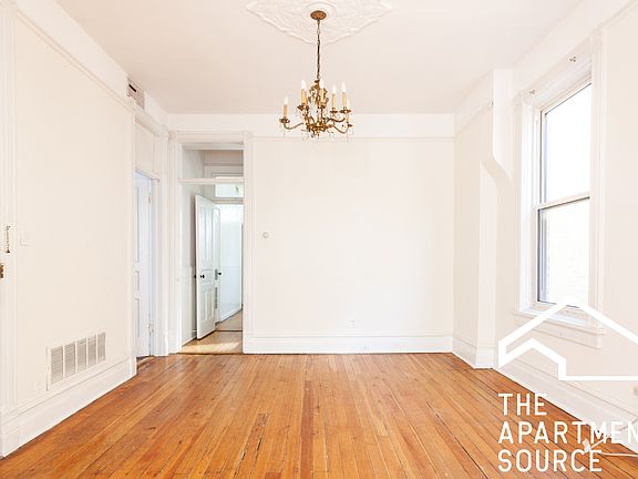 4th image of 718 W Wrightwood Ave