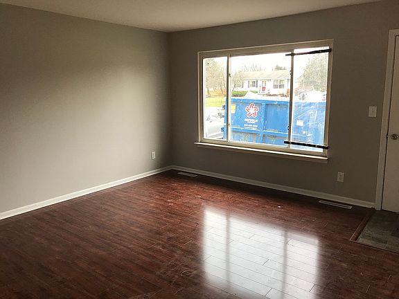 4th image of 1525 Kent Dr