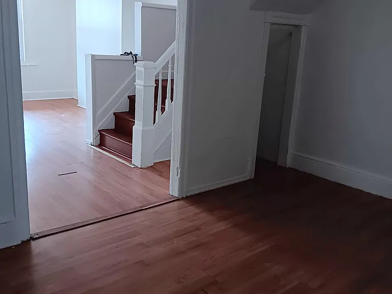 332 N Horton St — Photo 29
