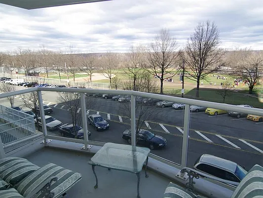 Sold by Sotheby's International Realty | media 4